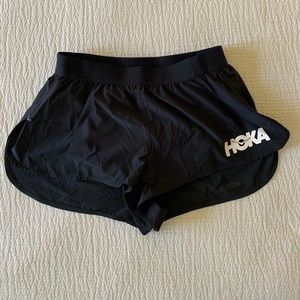 Hoka OneOne Women’s 2” Performance Running Shorts - Size Medium